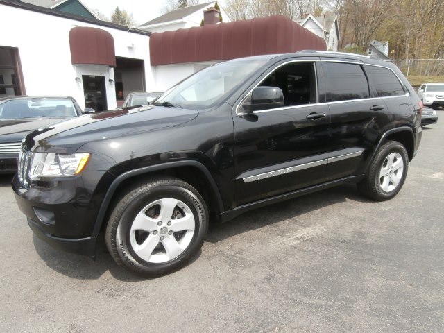 2011 Jeep Grand Cherokee 4WD 4dr Laredo, available for sale in Waterbury, Connecticut | Jim Juliani Motors. Waterbury, Connecticut