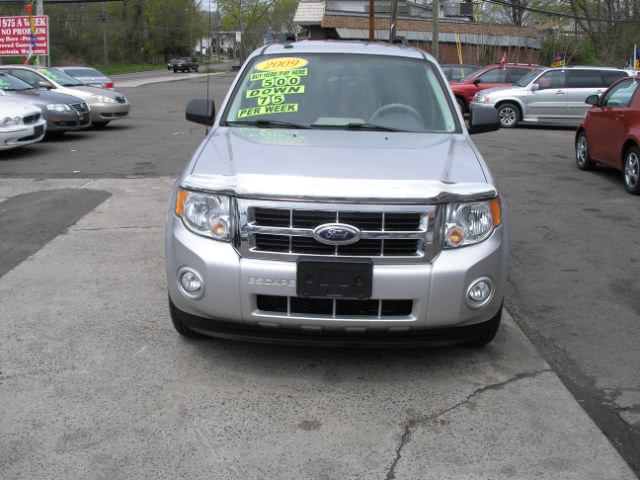 2009 Ford Escape 4WD 4dr V6 Auto XLT, available for sale in New Haven, Connecticut | Performance Auto Sales LLC. New Haven, Connecticut