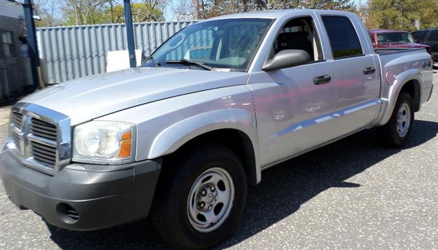 2006 Dodge Dakota 4dr Quad Cab 131 4WD ST, available for sale in Patchogue, New York | Romaxx Truxx. Patchogue, New York