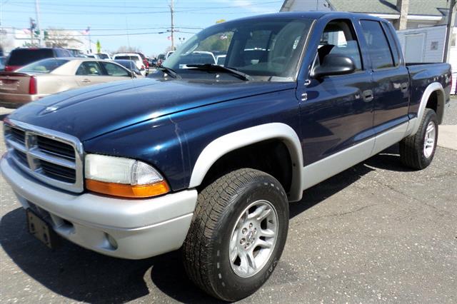 2004 Dodge Dakota 4dr Quad Cab 131" WB 4WD SLT, available for sale in Patchogue, New York | Romaxx Truxx. Patchogue, New York