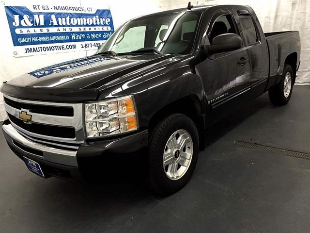 2009 Chevrolet Silverado 1500 4wd Ext Cab LT Longbed, available for sale in Naugatuck, Connecticut | J&M Automotive Sls&Svc LLC. Naugatuck, Connecticut