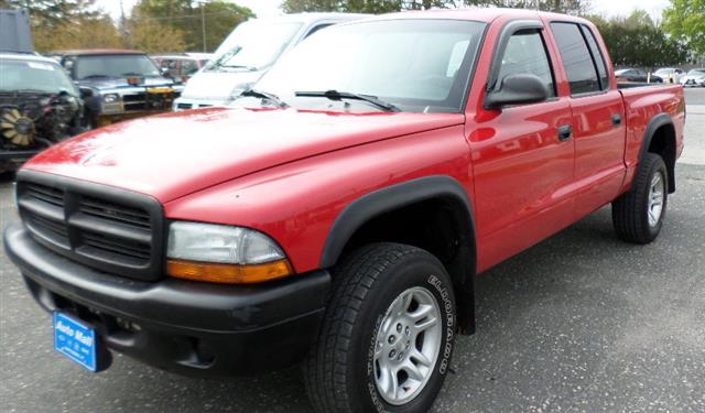 2004 Dodge Dakota 4dr Quad Cab 131" WB 4WD Sport, available for sale in Patchogue, New York | Romaxx Truxx. Patchogue, New York