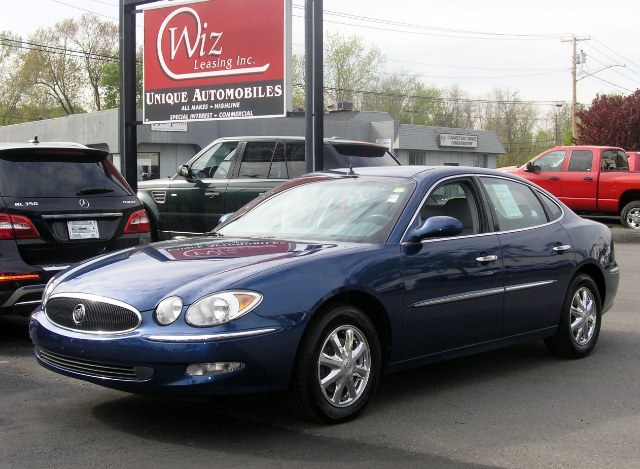 2005 Buick LaCrosse 4dr Sdn CXL, available for sale in Stratford, Connecticut | Wiz Leasing Inc. Stratford, Connecticut