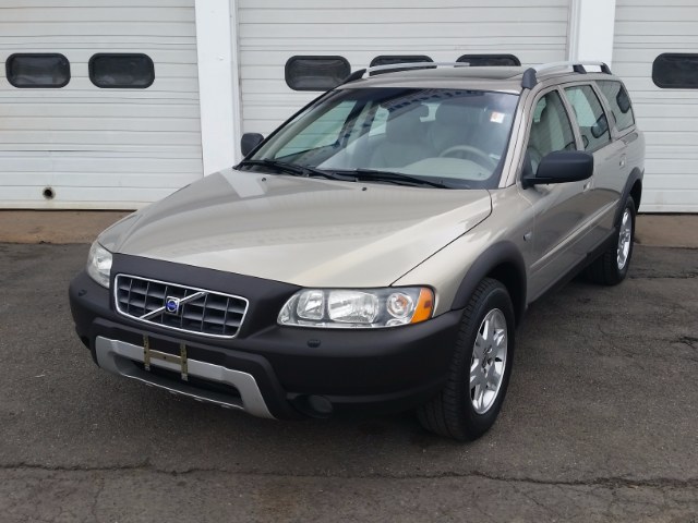 2005 Volvo XC70 AWD, available for sale in Berlin, Connecticut | Action Automotive. Berlin, Connecticut
