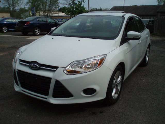 2013 Ford Focus 4dr Sdn SE, available for sale in Manchester, Connecticut | Vernon Auto Sale & Service. Manchester, Connecticut