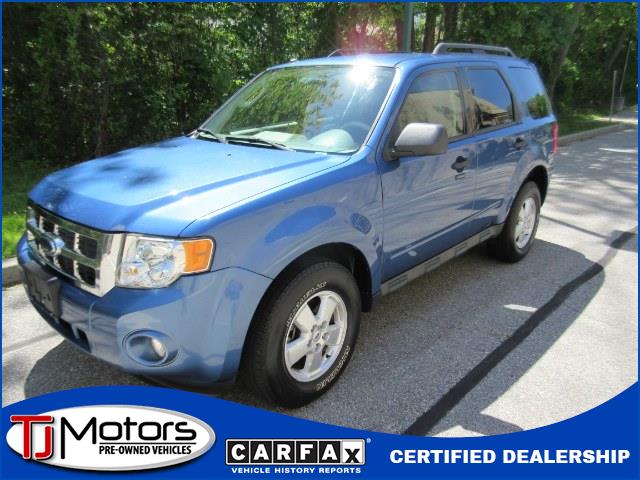 2009 Ford Escape 4WD 4dr V6 Auto XLT, available for sale in New London, Connecticut | TJ Motors. New London, Connecticut