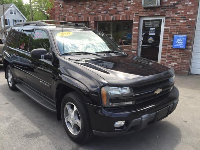 2004 Chevrolet TrailBlazer 4dr 4WD EXT LS, available for sale in New Britain, Connecticut | Central Auto Sales & Service. New Britain, Connecticut