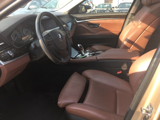 2011 BMW MDX 528i photo