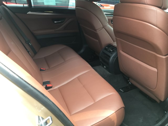 2011 BMW MDX 528i photo