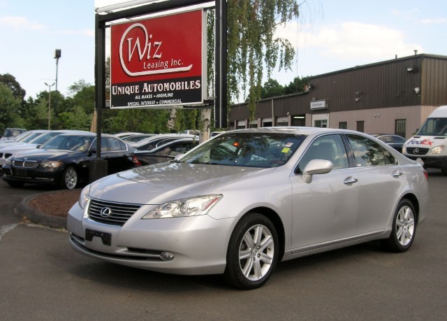 2009 Lexus ES 350 4dr Sdn, available for sale in Stratford, Connecticut | Wiz Leasing Inc. Stratford, Connecticut