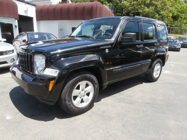 2010 Jeep Liberty 4WD 4dr Sport, available for sale in Waterbury, Connecticut | Jim Juliani Motors. Waterbury, Connecticut