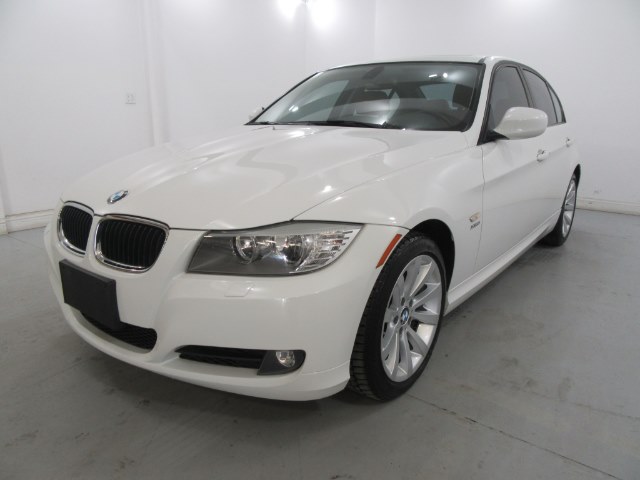 2011 BMW 3 Series 4dr Sdn 328i xDrive AWD SULEV, available for sale in Danbury, Connecticut | Performance Imports. Danbury, Connecticut