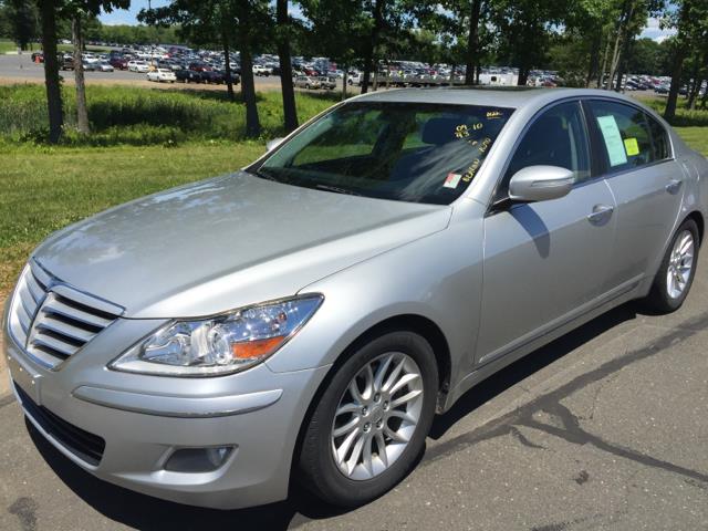 2009 Hyundai Genesis 4dr Sdn 3.8L V6, available for sale in New Britain, Connecticut | Central Auto Sales & Service. New Britain, Connecticut