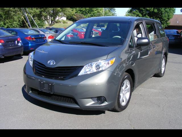2013 Toyota Sienna L 7-Passenger, available for sale in Canton, Connecticut | Canton Auto Exchange. Canton, Connecticut