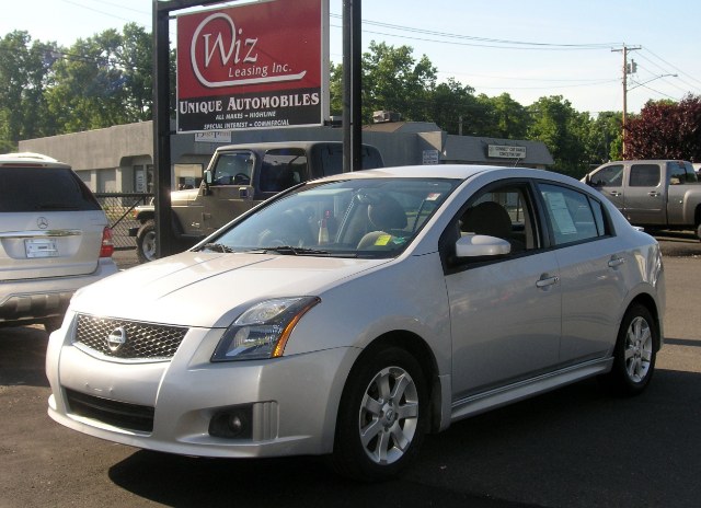 2010 Nissan Sentra 4dr Sdn I4 CVT 2.0 SR, available for sale in Stratford, Connecticut | Wiz Leasing Inc. Stratford, Connecticut