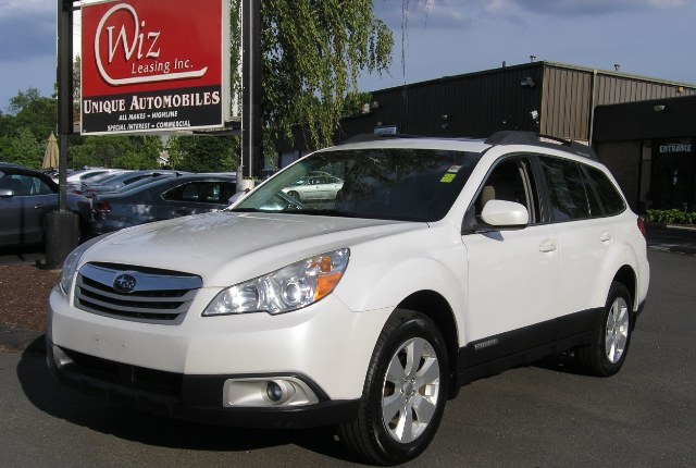 2011 Subaru Outback 4dr Wgn H4 Man 2.5i Prem AWP/P, available for sale in Stratford, Connecticut | Wiz Leasing Inc. Stratford, Connecticut