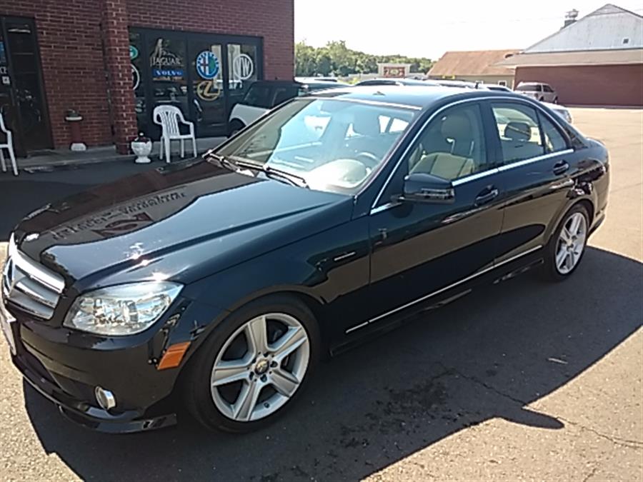 2010 Mercedes-Benz C-Class 4dr Sdn C300 Sport 4MATIC, available for sale in Wallingford, Connecticut | Vertucci Automotive Inc. Wallingford, Connecticut