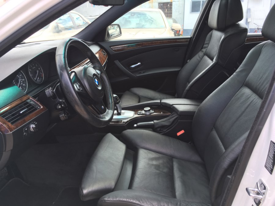 2009 BMW 5-Series 528xi photo