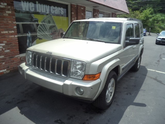 2007 Jeep Commander 4WD 4dr Sport, available for sale in Naugatuck, Connecticut | Riverside Motorcars, LLC. Naugatuck, Connecticut