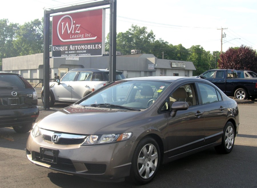 2009 Honda Civic Sdn 4dr Auto LX, available for sale in Stratford, Connecticut | Wiz Leasing Inc. Stratford, Connecticut