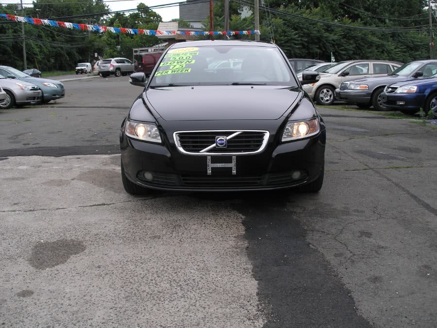 2010 Volvo S40 4dr Sdn Auto FWD, available for sale in New Haven, Connecticut | Performance Auto Sales LLC. New Haven, Connecticut