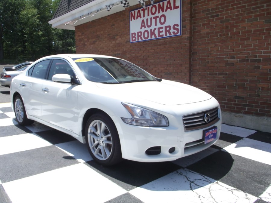 2013 Nissan Maxima 4dr Sdn 3.5 SV, available for sale in Waterbury, Connecticut | National Auto Brokers, Inc.. Waterbury, Connecticut