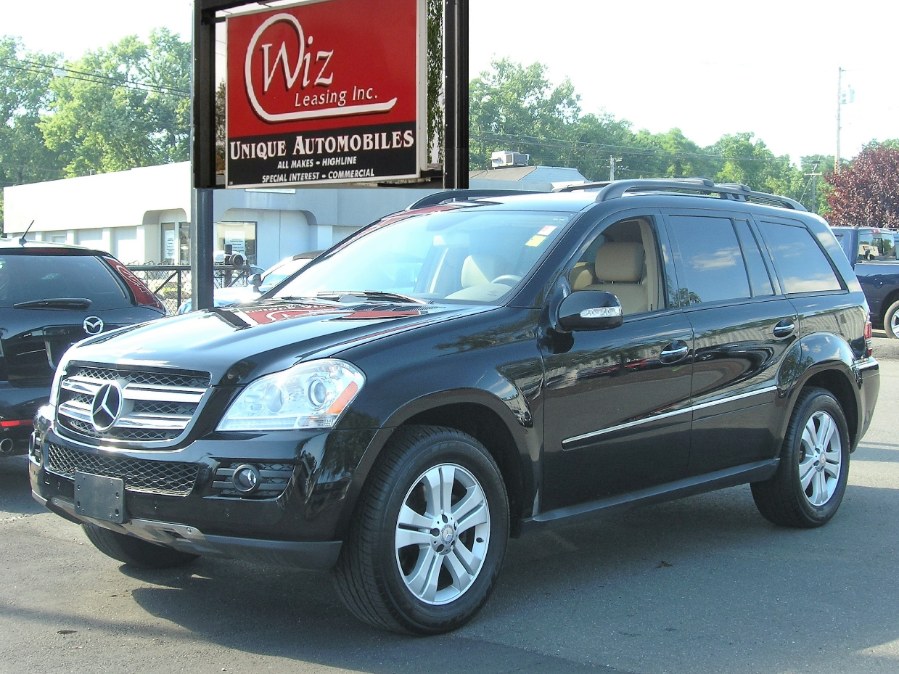 2008 Mercedes-Benz GL-Class 4MATIC 4dr 4.6L, available for sale in Stratford, Connecticut | Wiz Leasing Inc. Stratford, Connecticut