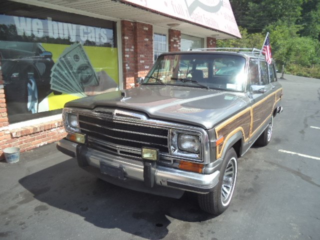 1988 Jeep Grand Wagoneer 4dr Wagon, available for sale in Naugatuck, Connecticut | Riverside Motorcars, LLC. Naugatuck, Connecticut