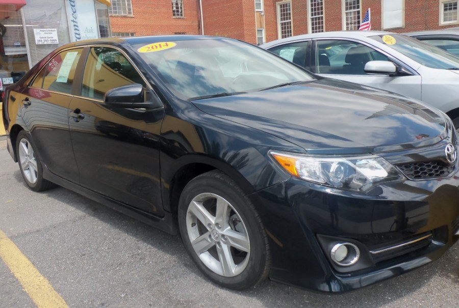 2014 Toyota Camry 4dr Sdn I4 Auto SE (Natl) *Ltd, available for sale in Bladensburg, Maryland | Decade Auto. Bladensburg, Maryland