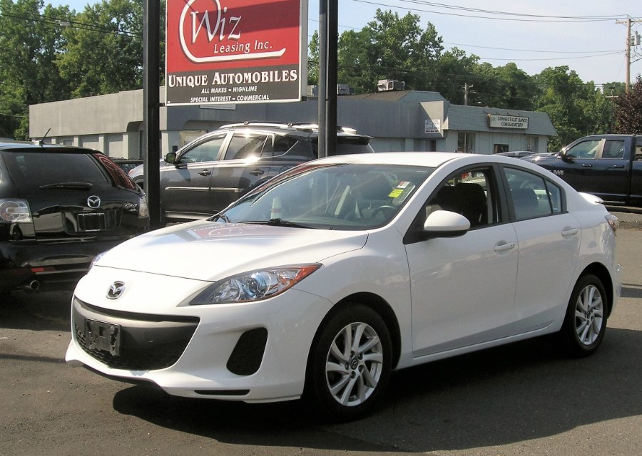 2013 Mazda Mazda3 4dr Sdn Auto i Touring, available for sale in Stratford, Connecticut | Wiz Leasing Inc. Stratford, Connecticut