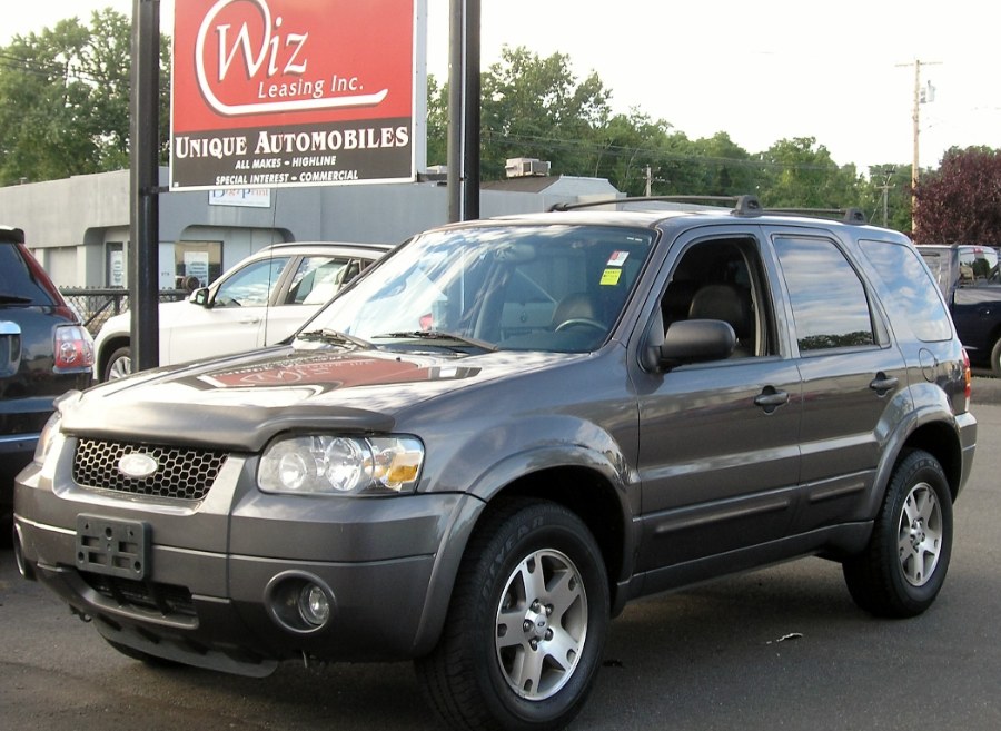 2005 Ford Escape 4dr 103" WB 3.0L Limited 4WD, available for sale in Stratford, Connecticut | Wiz Leasing Inc. Stratford, Connecticut