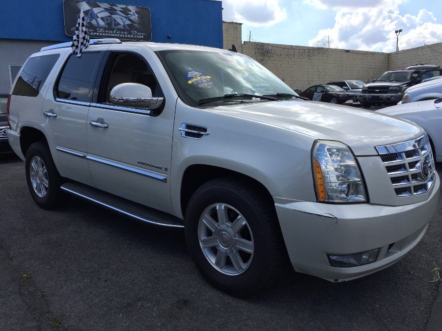2007 Cadillac Escalade AWD 4dr, available for sale in White Plains, New York | Apex Westchester Used Vehicles. White Plains, New York