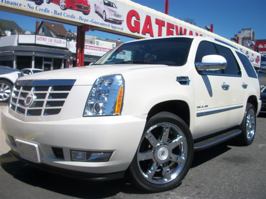2012 Cadillac Escalade AWD 4dr Luxury, available for sale in Jamaica, New York | Gateway Car Dealer Inc. Jamaica, New York