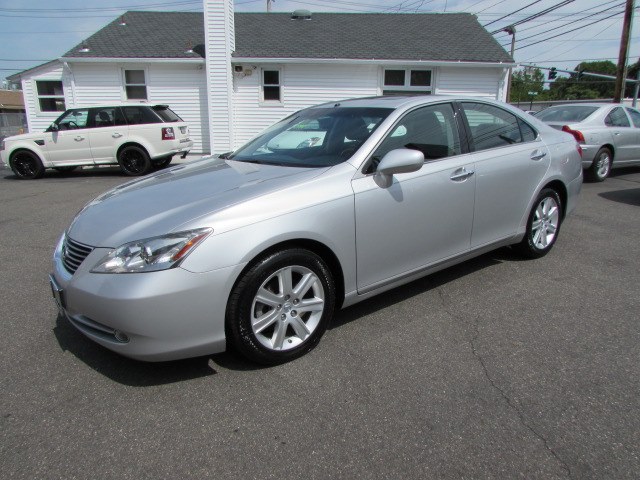 2009 Lexus ES 350 4dr Sdn, available for sale in Milford, Connecticut | Chip's Auto Sales Inc. Milford, Connecticut