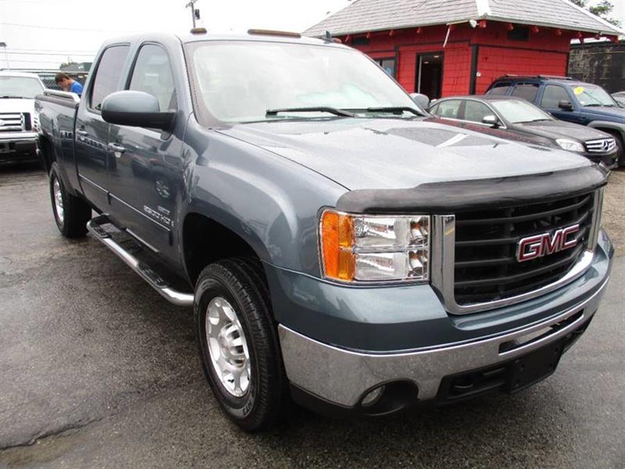 2007 GMC Sierra 2500hd SLT 4dr Crew Cab 4WD SB, available for sale in Framingham, Massachusetts | Mass Auto Exchange. Framingham, Massachusetts