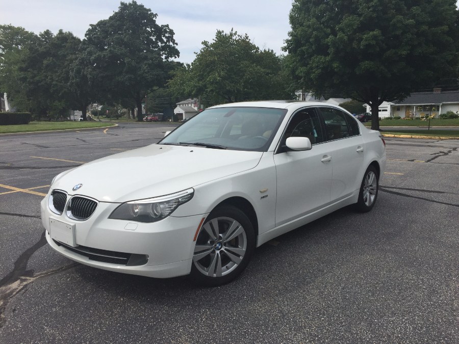 2009 BMW 5 Series 4dr Sdn 528i xDrive AWD, available for sale in Waterbury, Connecticut | Platinum Auto Care. Waterbury, Connecticut