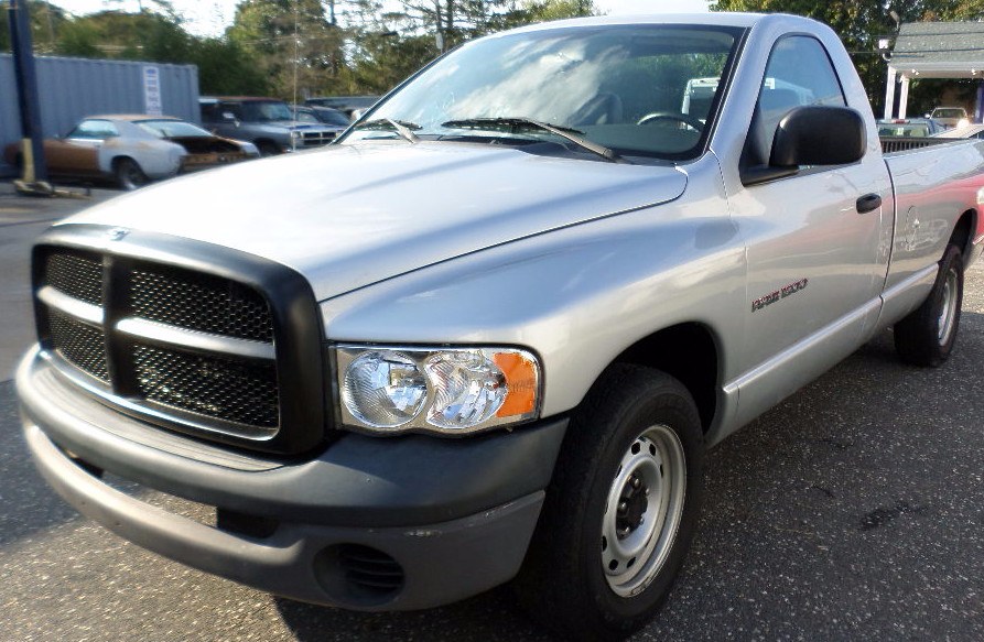 2004 Dodge Ram 1500 2dr Reg Cab 140.5" WB ST, available for sale in Patchogue, New York | Romaxx Truxx. Patchogue, New York