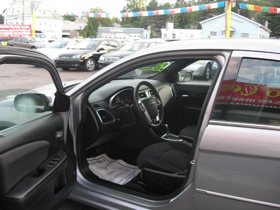 2013 Chrysler 200 4dr Sdn Touring, available for sale in New Haven, Connecticut | Performance Auto Sales LLC. New Haven, Connecticut 2013 Chrysler 200 4dr Sdn Touring, available for sale in New Haven, Connecticut | Performance Auto Sales LLC. New Haven, Connecticut