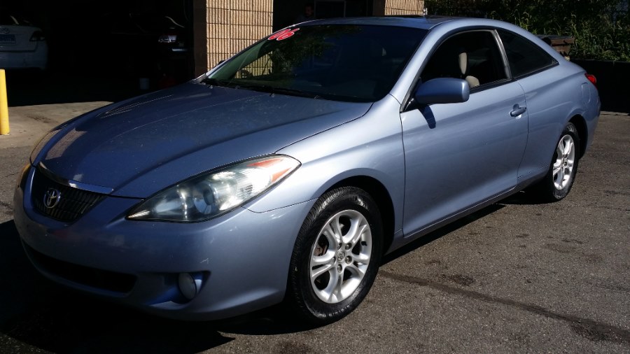 2006 Toyota Camry Solara 2dr Cpe SE Auto, available for sale in Stratford, Connecticut | Mike's Motors LLC. Stratford, Connecticut