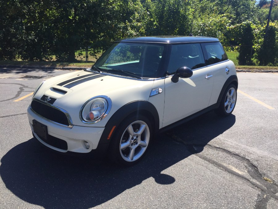 2007 MINI Cooper Hardtop 2dr Cpe S, available for sale in Waterbury, Connecticut | Platinum Auto Care. Waterbury, Connecticut