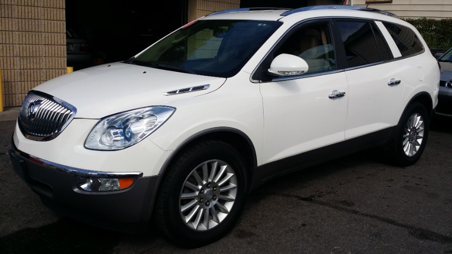 2010 Buick Enclave AWD 4dr CXL w/1XL, available for sale in Stratford, Connecticut | Mike's Motors LLC. Stratford, Connecticut