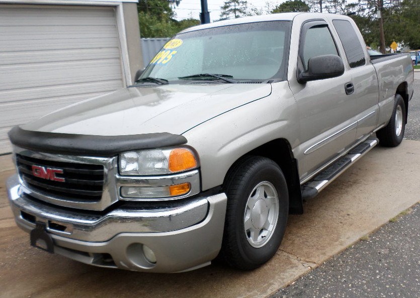 2003 GMC Sierra 1500 Ext Cab 143.5" WB SLE, available for sale in Patchogue, New York | Romaxx Truxx. Patchogue, New York
