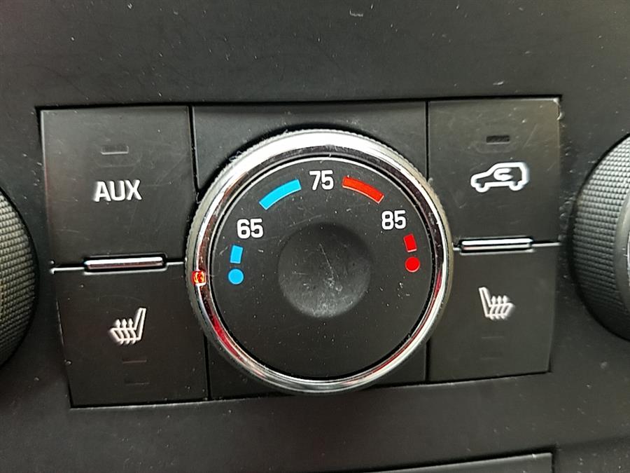 Used Suzuki XL7 AWD 4dr Limited w/3rd Row, Nav 2008 | Ultimate Auto Sales. Hicksville, New York Used Suzuki XL7 AWD 4dr Limited w/3rd Row, Nav 2008 | Ultimate Auto Sales. Hicksville, New York