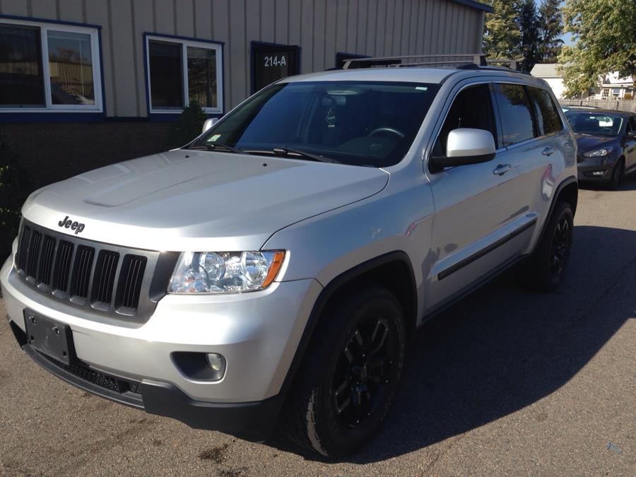 2013 Jeep Grand Cherokee 4WD 4dr Laredo, available for sale in East Windsor, Connecticut | Century Auto And Truck. East Windsor, Connecticut