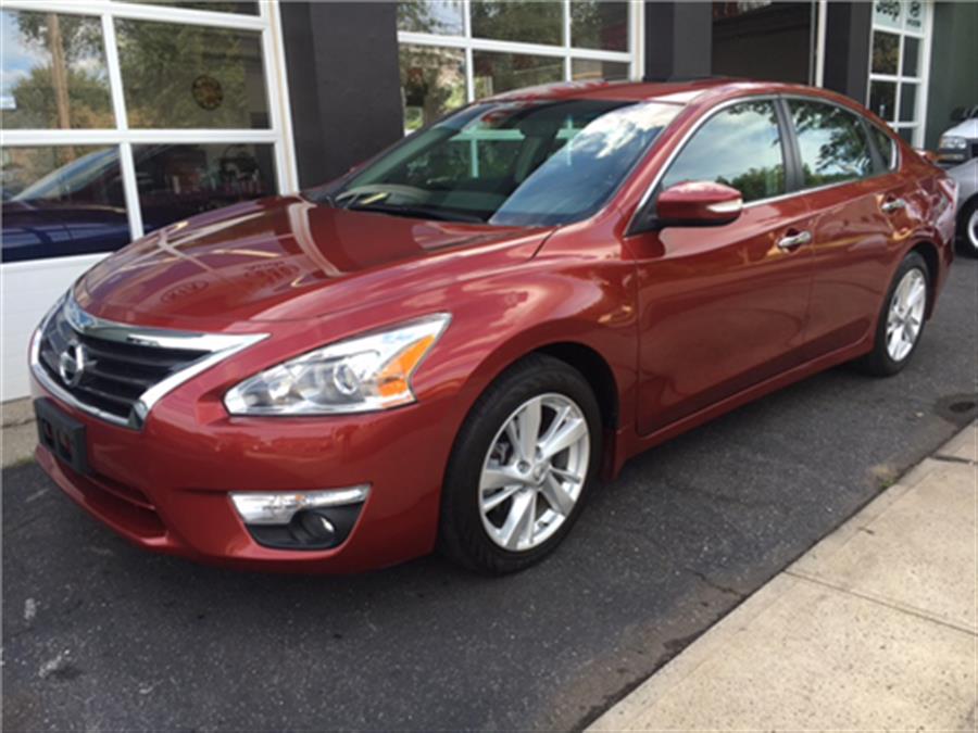 2013 Nissan Altima 4dr Sdn I4 2.5 SV, available for sale in Milford, Connecticut | Village Auto Sales. Milford, Connecticut