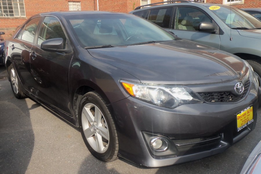 2014 Toyota Camry 4dr Sdn I4 Auto SE, available for sale in Bladensburg, Maryland | Decade Auto. Bladensburg, Maryland