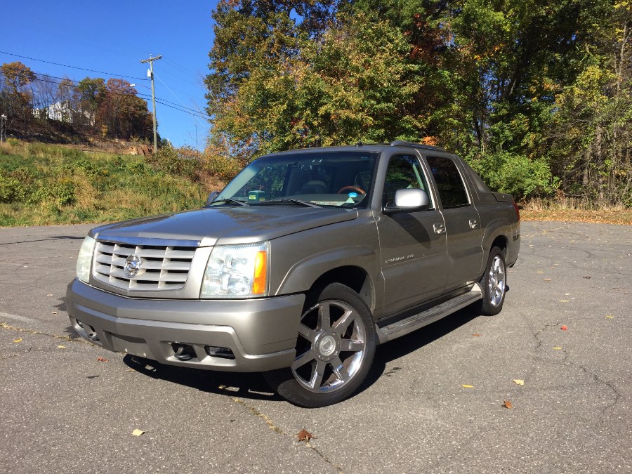 2002 Cadillac Escalade EXT 4dr AWD, available for sale in Waterbury, Connecticut | Platinum Auto Care. Waterbury, Connecticut