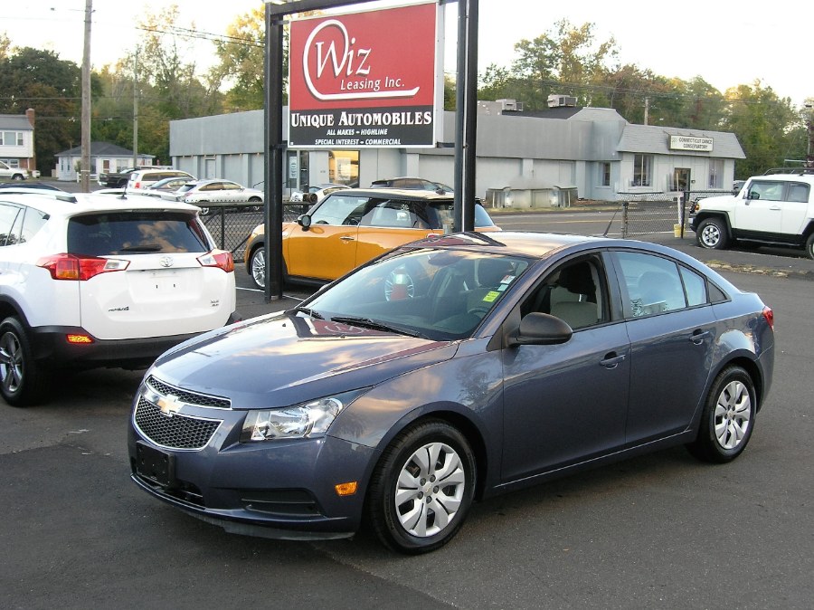 2013 Chevrolet Cruze 4dr Sdn Auto LS, available for sale in Stratford, Connecticut | Wiz Leasing Inc. Stratford, Connecticut
