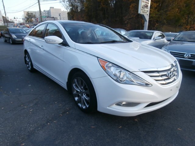 2012 Hyundai Sonata 4dr Sdn 2.0T Auto Limited, available for sale in Waterbury, Connecticut | Jim Juliani Motors. Waterbury, Connecticut