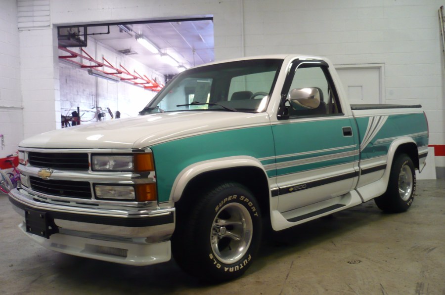 1994 Chevrolet C/K 1500 Sport Reg Cab 117.5" WB, available for sale in Little Ferry, New Jersey | Royalty Auto Sales. Little Ferry, New Jersey